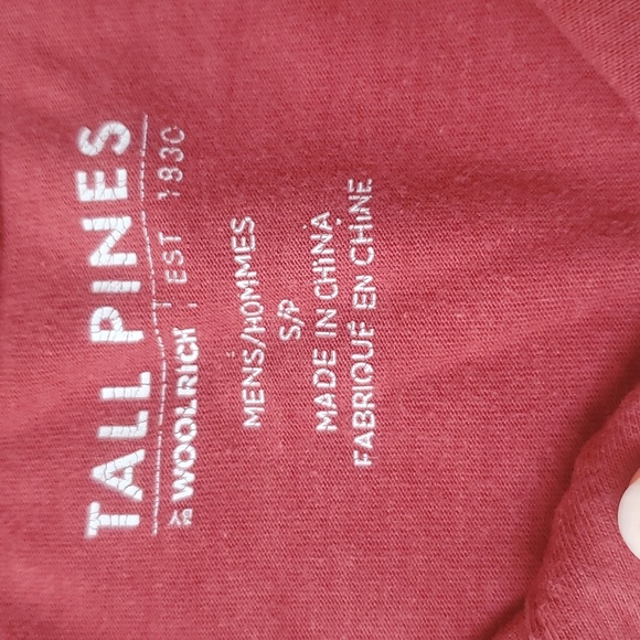 Woolrich Henley w/pocket - Picture 2 of 5